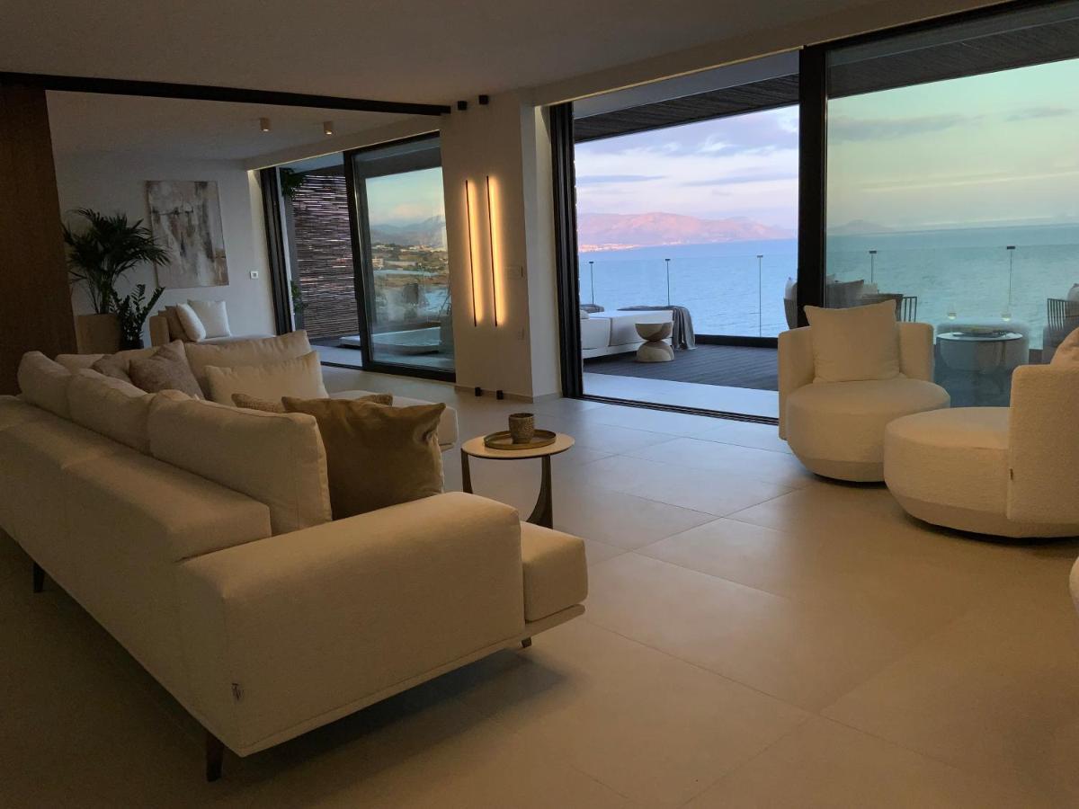 Mystique Luxury Suite Achlia Extérieur photo
